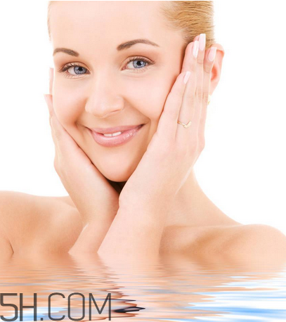 潔爾陰一瓶蓋是多少？潔爾陰能洗頭嗎？