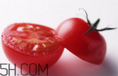 生蠔可以和苦瓜一起吃嗎？生蠔和西紅柿可以一起吃嗎？