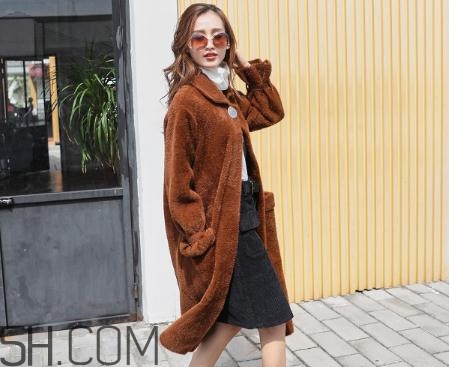 貂絨大衣可以機(jī)洗嗎？貂絨大衣可以熨燙嗎？