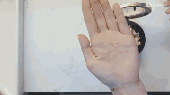 雅頓金膠怎么打開？雅頓金膠膠囊怎么扭開？