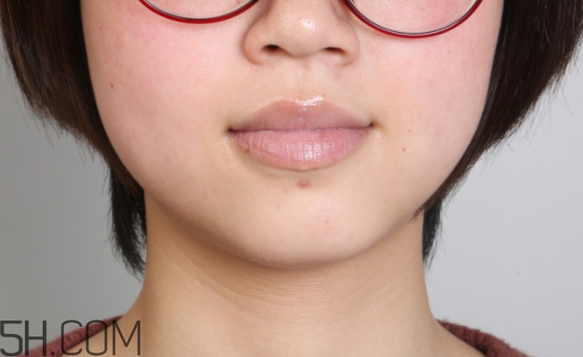 凡士林有什么作用 凡士林有什么功效 凡士林有什么作用 凡士林有什么功效