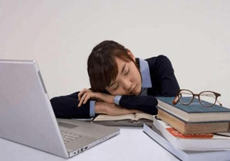 上班族怎么正確睡午覺？怎么正確的在公司睡午覺？