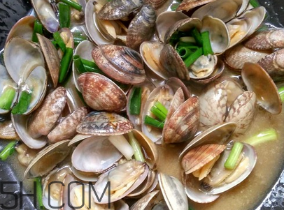 花甲的熱量是多少？花甲里面的黑色東西是屎嗎？