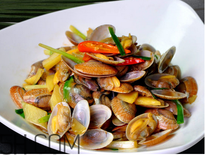 花甲的熱量是多少？花甲里面的黑色東西是屎嗎？