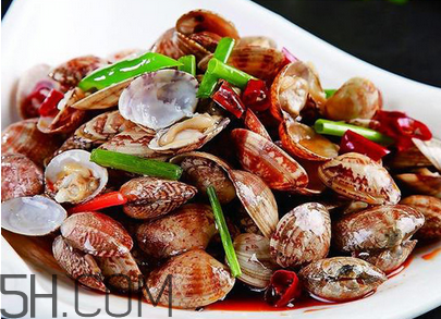 吃海鮮時(shí)能不能喝啤酒？花甲發(fā)臭了還能吃嗎？