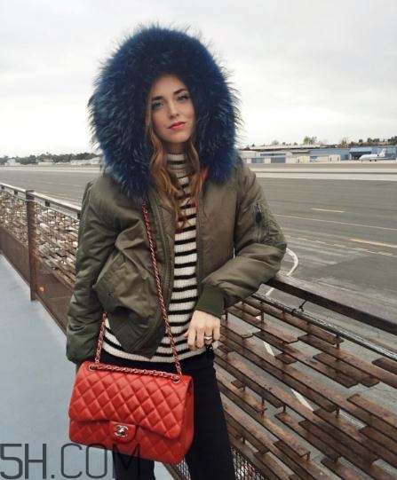 派克大衣搭配什么包？派克大衣搭配包包圖片