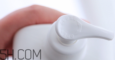 c乳是什么護(hù)膚品？c乳蓋子怎么打開(kāi)？