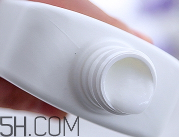 c乳是什么護(hù)膚品？c乳蓋子怎么打開(kāi)？