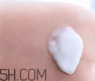 c乳是什么護(hù)膚品？c乳蓋子怎么打開(kāi)？