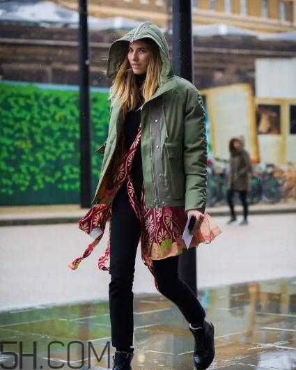 派克大衣和羽絨服哪個(gè)暖和？派克大衣顯胖嗎？