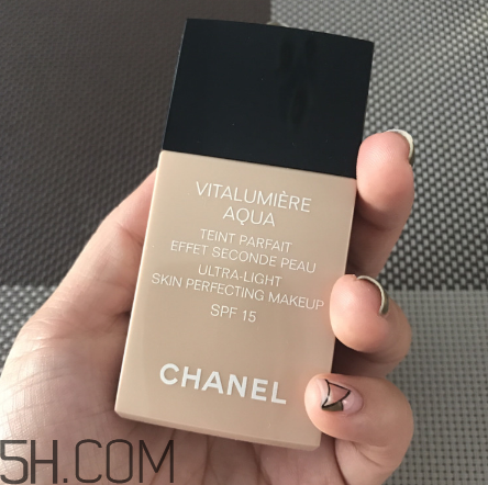 香奈兒粉底液怎么樣？八款香奈兒粉底液使用心得