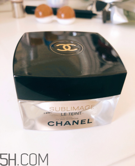 香奈兒光彩水潤(rùn)粉底液好用嗎？香奈兒粉底液使用感
