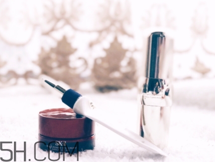 百優(yōu)眼霜和sk2眼霜哪個好？百優(yōu)眼霜和sk2眼霜對比