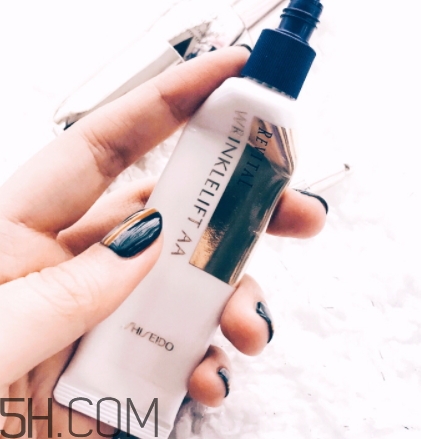 百優(yōu)眼霜和sk2眼霜哪個好？百優(yōu)眼霜和sk2眼霜對比