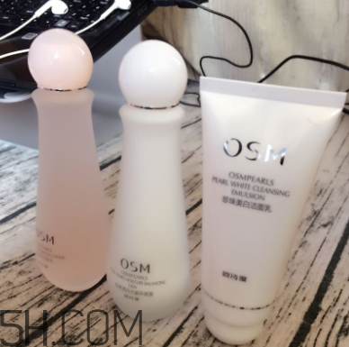 歐詩漫哪個(gè)套盒性價(jià)比最高？歐詩漫補(bǔ)水套盒與美白套盒對(duì)比