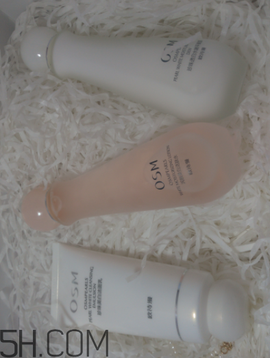 歐詩漫哪個(gè)套盒性價(jià)比最高？歐詩漫補(bǔ)水套盒與美白套盒對(duì)比