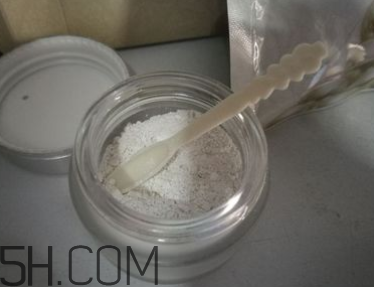 京潤珍珠粉和歐詩漫珍珠粉哪個(gè)貴_哪個(gè)性價(jià)比更高