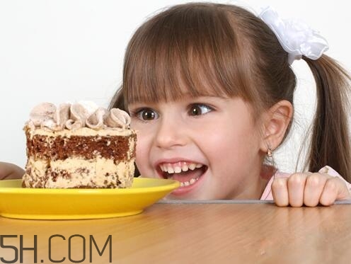 兒童吃糖太多有何影響？兒童如何正確吃糖？