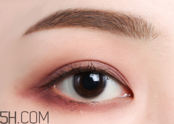 怎樣化妝遮黑眼圈眼袋 化了妝還這么喪？