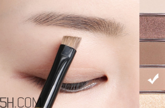 怎樣化妝遮黑眼圈眼袋 化了妝還這么喪？