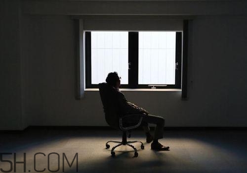 焦慮癥很難入睡怎么辦？焦慮癥入睡困難怎么辦？