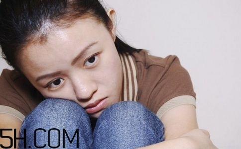 焦慮癥為什么要剃頭發(fā)？頭發(fā)對焦慮癥的影響有多少？