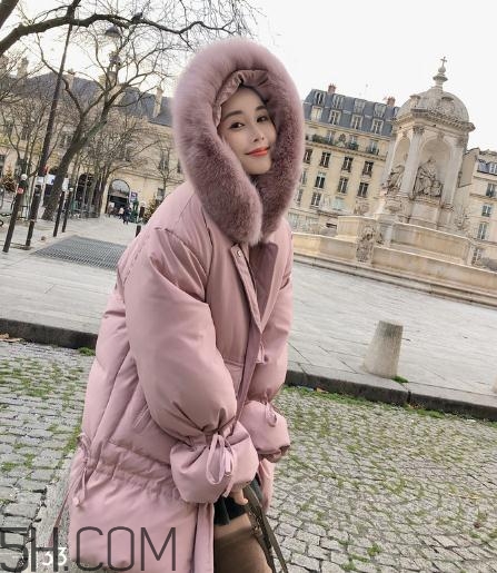 羽絨服充絨量和含絨量什么區(qū)別？羽絨服充絨量多少暖和？