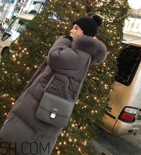 白鴨絨羽絨服保暖嗎？白鴨絨有味道怎么去味？