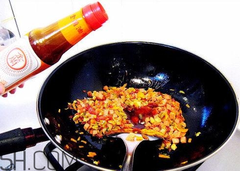 炒菜為什么要加醋？炒菜加醋的益處有哪些？