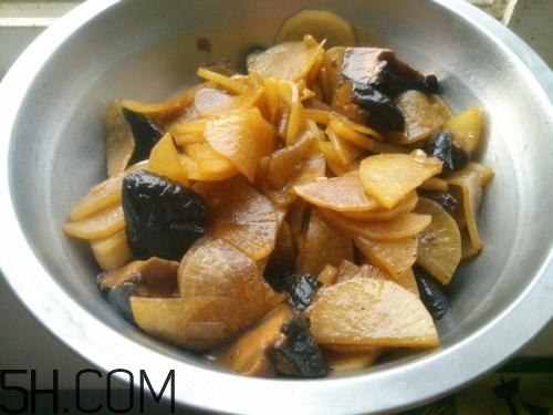 香菇和白蘿卜可以一起吃嗎？香菇和白蘿卜一起吃有什么好處？