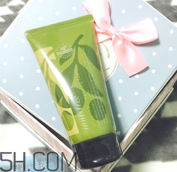 悅詩風吟橄欖洗面奶好用嗎？悅詩風吟橄欖洗面奶使用心得