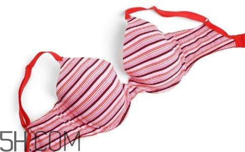 不合適的胸罩有哪些危害？胸罩不合適有哪些弊端？