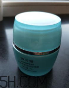 歐詩漫珍珠水氧霜油不油？歐詩漫珍珠水氧霜適合冬天用嗎？