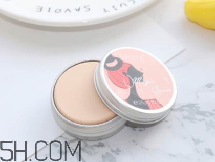 豬油膏可以代替隔離嗎？豬油膏可以當做妝前乳嗎？