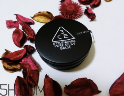 豬油膏和素顏霜哪個(gè)先用？豬油膏和素顏霜使用順序