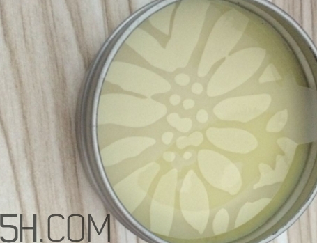 豬油膏和素顏霜哪個(gè)先用？豬油膏和素顏霜使用順序