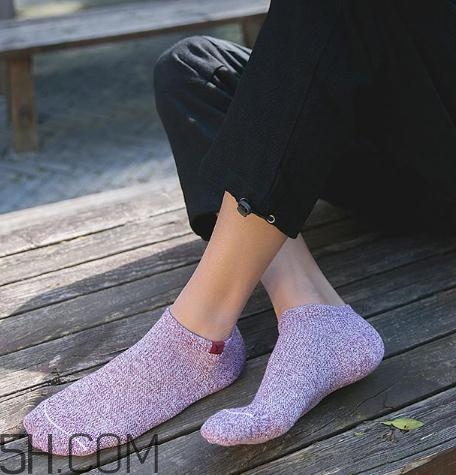 襪子洗完還臭怎么辦？襪子洗不干凈怎么辦？