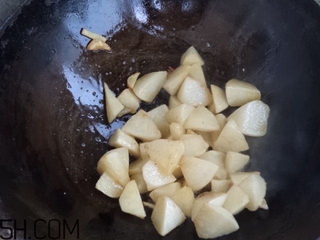 香菇和白蘿卜可以一起吃嗎？香菇和白蘿卜一起吃有什么好處？