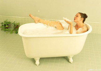 冬天皮膚干燥用什么沐浴乳？冬天使用沐浴乳的注意事項有哪些？