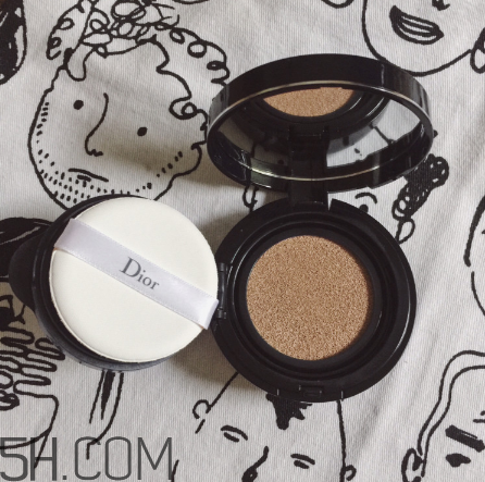 阿瑪尼小紅氣墊 香奈兒果凍氣墊 迪奧氣墊對比測評 阿瑪尼小紅氣墊 香奈兒果凍氣墊 迪奧氣墊對比測評