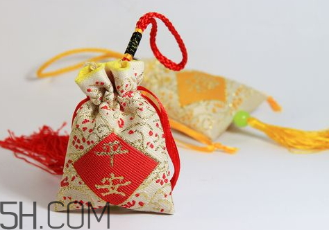 2018sk2新年福袋限量套裝多少錢？有什么？