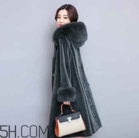 羊剪絨大衣怎么搭配？羊剪絨大衣搭配圖片