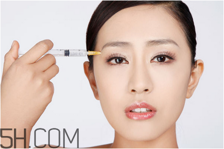 水光針可以自己注射嗎？打水光針后能用洗面奶洗臉嗎？