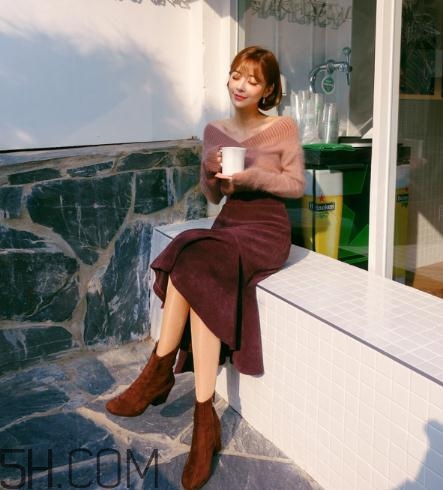 冬天穿裙子下面怎么穿？冬天穿裙子腿冷怎么辦？