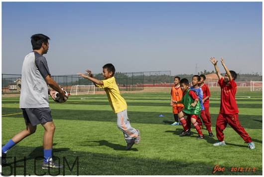 踢足球能減肥嗎？踢足球可以減肥嗎？