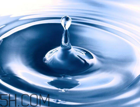 雙氧水能治牛皮癬嗎？雙氧水能去除血漬嗎？