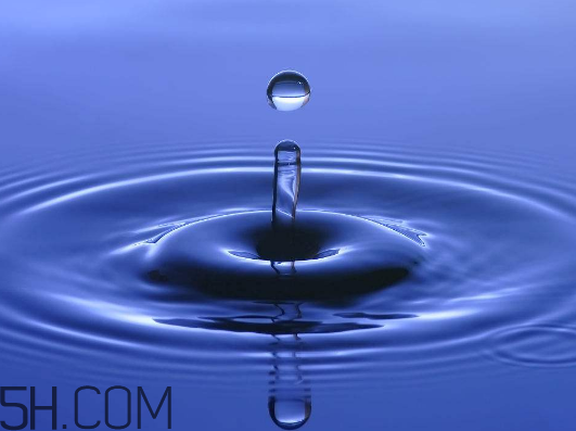 雙氧水能治牛皮癬嗎？雙氧水能去除血漬嗎？