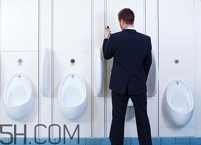 冬天尿多還是夏天尿多？冬天尿頻是怎么回事？