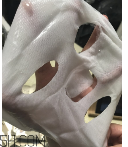 歐詩漫水光塑顏面膜什么作用？敷完要不要洗？