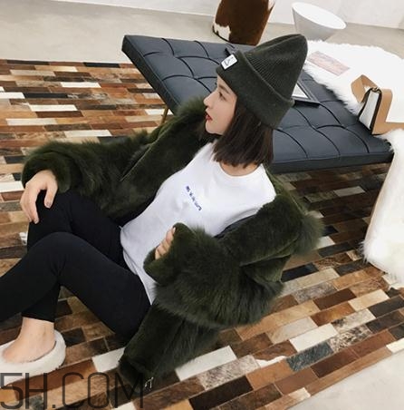 獺兔毛和羊羔毛哪個(gè)好？獺兔毛和羊毛哪個(gè)暖和？